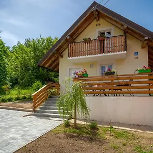 Kokot Brvnara